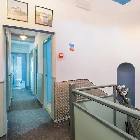 Russell Scott Backpackers - * Sheffield