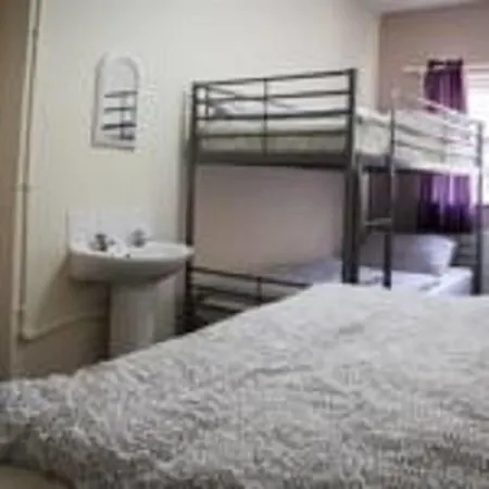 Russell Scott Backpackers - Hostal