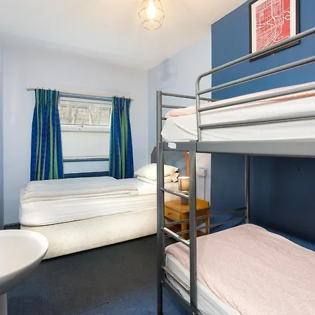 Hostel Russell Scott Backpackers - *